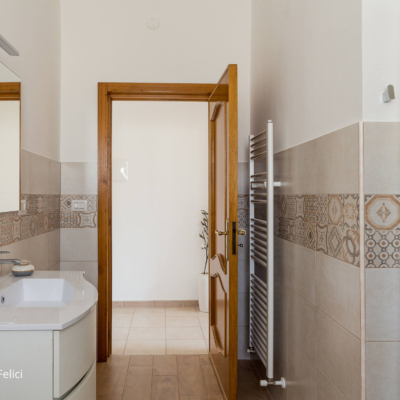 home staging in Puglia - casa in vendita - bagno