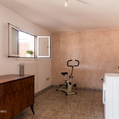 home staging in Puglia - casa in vendita - lavanderia