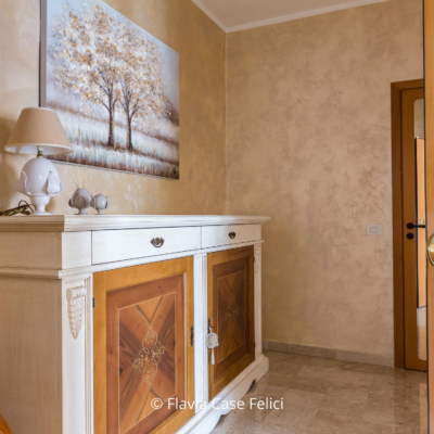 home staging in Puglia - casa in vendita - ingresso