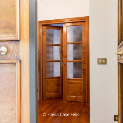 home staging di casa vacanze a Roma - ingresso