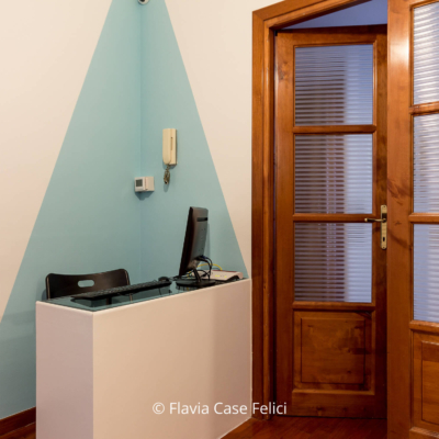 home staging di casa vacanze a Roma - ingresso