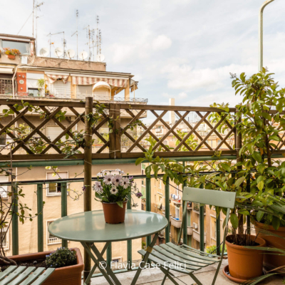 home staging di casa vacanze a Roma - balcone