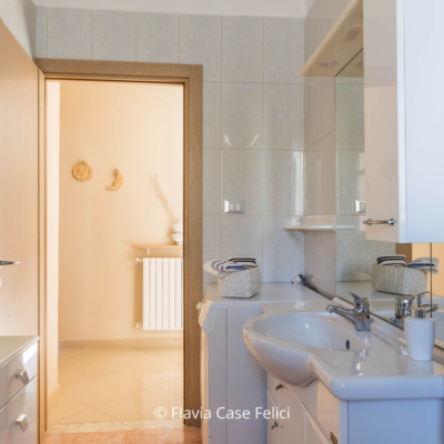home staging in Puglia -casa in vendita - bagno