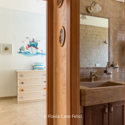 home staging in Puglia - casa in vendita - cameretta con bagno